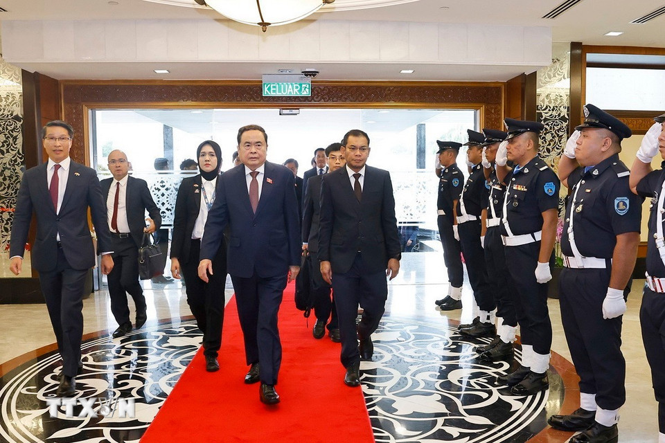 Lễ đón Chủ tịch Quốc hội Trần Thanh Mẫn hội đàm với Chủ tịch Hạ viện Malaysia TanSri Dato' Johari bin Abdul. (Ảnh: Doãn Tấn/TTXVN)