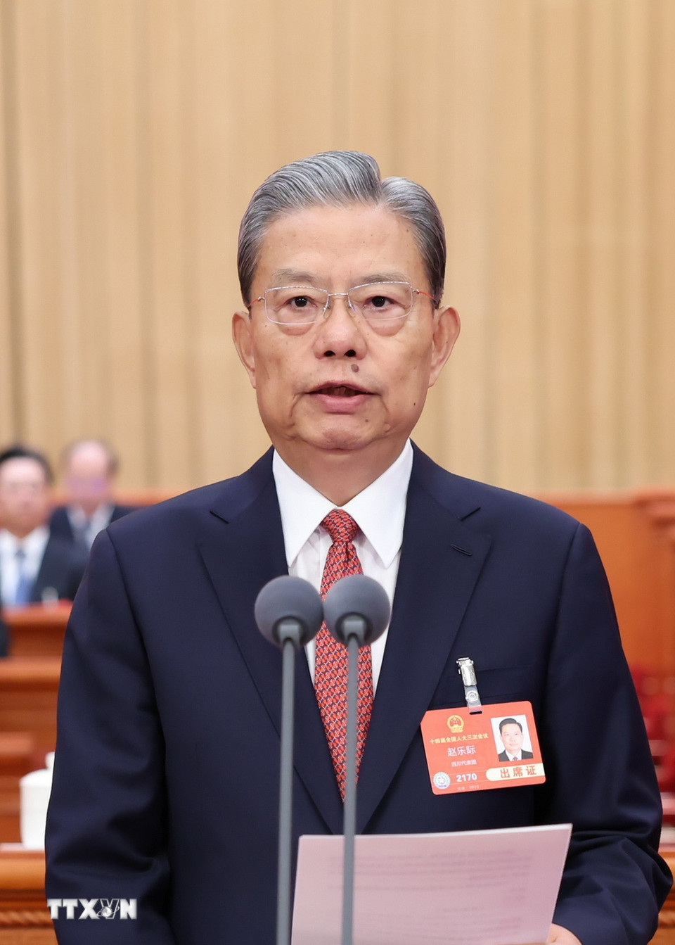 Ủy viên trưởng Ủy ban Thường vụ Nhân đại toàn quốc Trung Quốc Triệu Lạc Tế chủ trì phiên khai mạc Kỳ họp thứ ba Đại hội Đại biểu Nhân dân Toàn quốc tại Bắc Kinh. (Ảnh: THX/TTXVN)