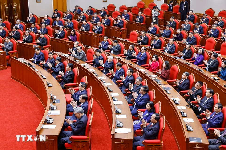 Các đại biểu dự phiên bế mạc Hội nghị lần thứ 15 Ban Chấp hành Trung ương khóa XIII. (Ảnh: Thống Nhất/TTXVN)