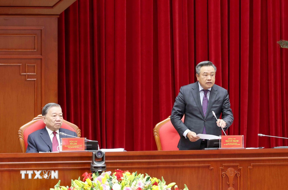 Ông Trần Sỹ Thanh, Ủy viên Trung ương Đảng, Chủ nhiệm Ủy ban Kiểm tra Trung ương, điều hành tham luận hội nghị. (Ảnh: Phương Hoa/TTXVN)