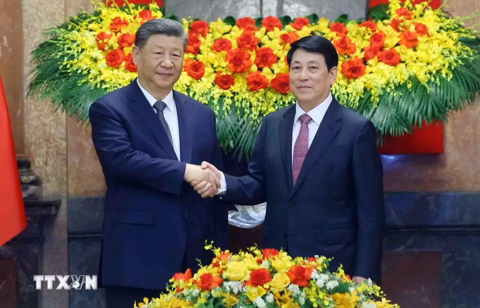 Chủ tịch nước Lương Cường với Tổng Bí thư, Chủ tịch nước Trung Quốc Tập Cận Bình. (Ảnh: Phạm Kiên/TTXVN)