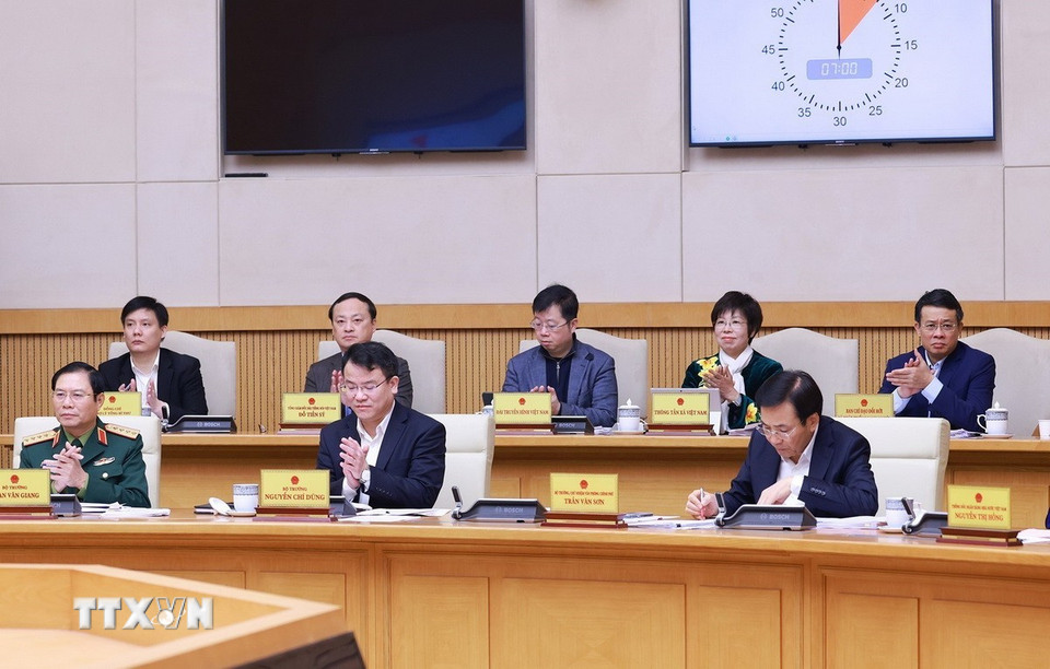 Lãnh đạo các bộ, ngành, cơ quan thuộc Chính phủ tham dự phiên họp. (Ảnh: Dương Giang/TTXVN)