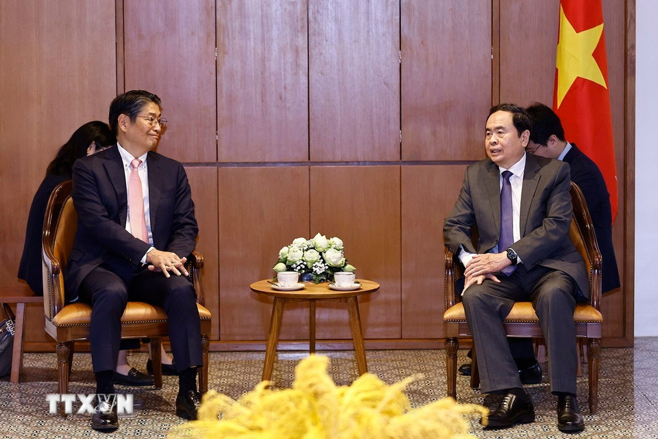 Chủ tịch Quốc hội Trần Thanh Mẫn tiếp Đại sứ Nhật Bản tại Việt Nam Ito Naoki. (Ảnh: Doãn Tấn/TTXVN)