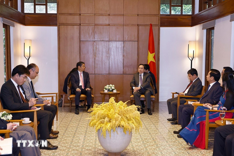 Chủ tịch Quốc hội Trần Thanh Mẫn tiếp Đại sứ Nhật Bản tại Việt Nam Ito Naoki. (Ảnh: Doãn Tấn/TTXVN)