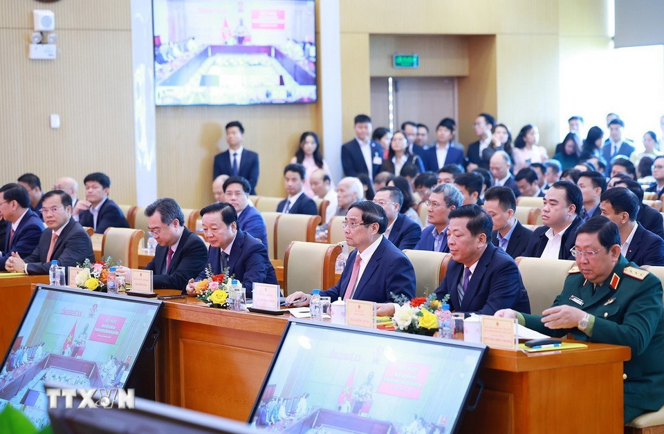 Thủ tướng Phạm Minh Chính dự Hội nghị Tổng kết công tác năm 2025 và triển khai nhiệm vụ năm 2026 của Bộ Xây dựng. (Ảnh: Dương Giang/TTXVN)