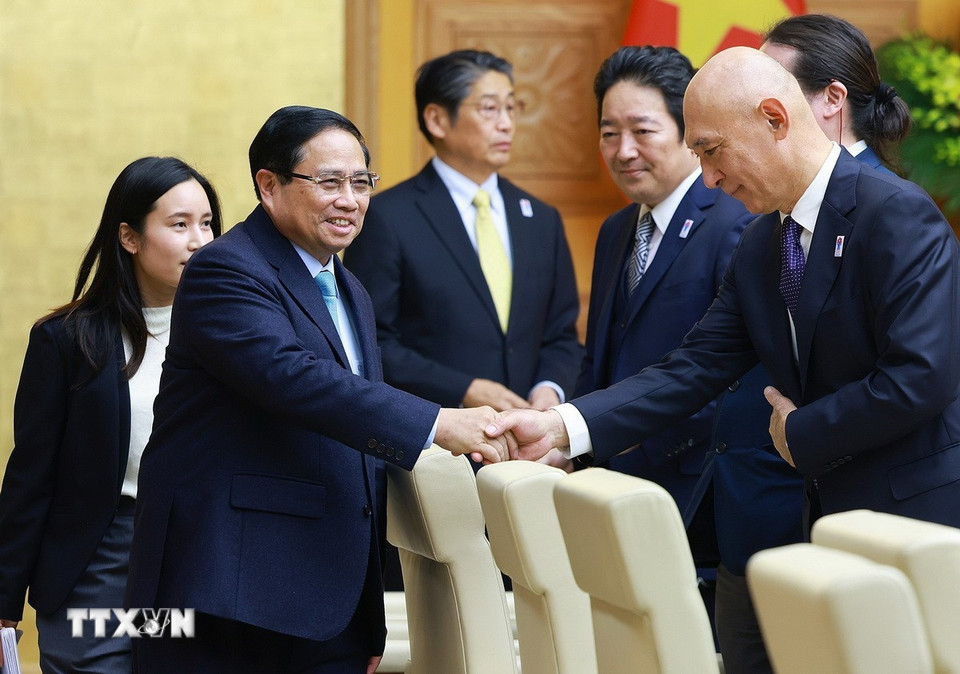 Thủ tướng Phạm Minh Chính với các doanh nghiệp Nhật Bản. (Ảnh: Dương Giang/TTXVN)