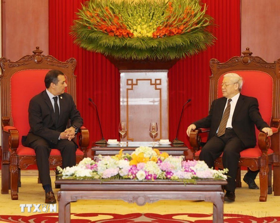 Tổng Bí thư Nguyễn Phú Trọng tiếp Chủ tịch Thượng viện Mexico Ernesto Cordero Arroyo nhân dự Hội nghị thường niên lần thứ 26 Diễn đàn Nghị viện châu Á-Thái Bình Dương ( APPF-26 ) tại Việt Nam (20/1/2018). (Ảnh: Trí Dũng/TTXVN)