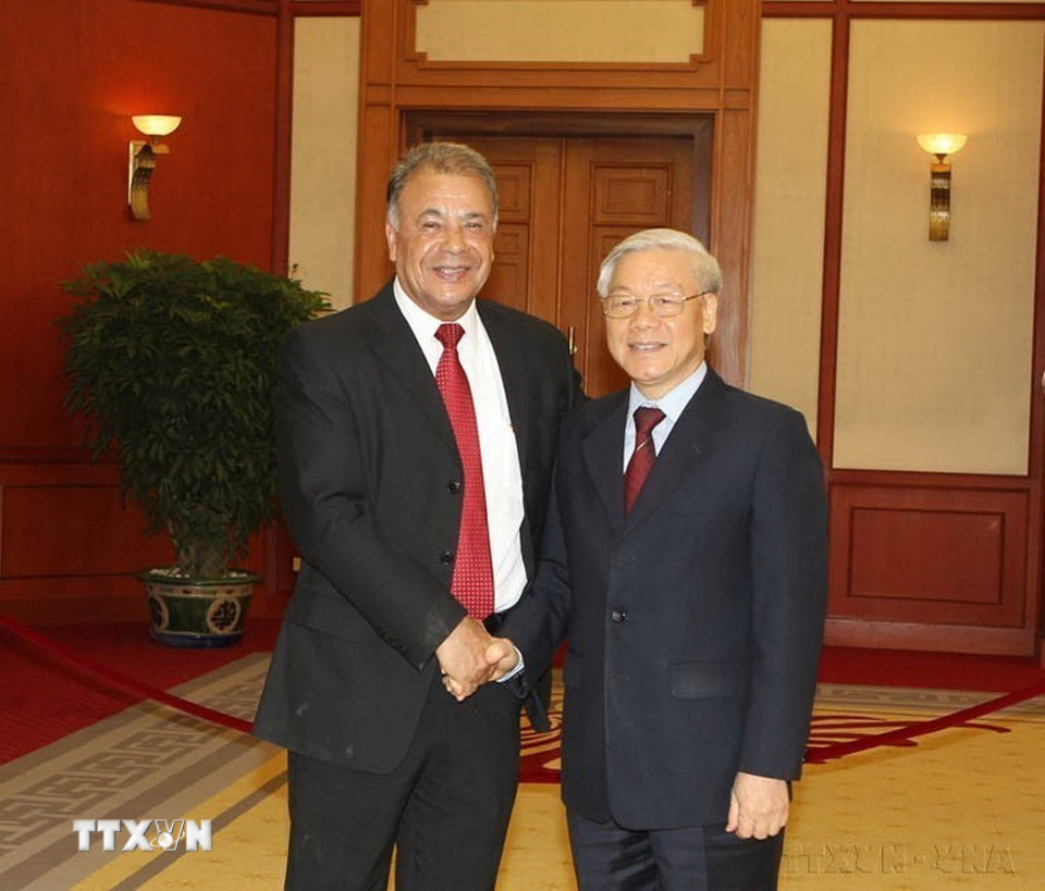 Tổng Bí thư Nguyễn Phú Trọng tiếp ông Alberto Anaya Gutierrez, Tổng Bí thư Đảng Lao động Mexico, Hạ Nghị sỹ Liên bang, Chủ tịch Nhóm Nghị sỹ hữu nghị Mexico-Việt Nam thăm và làm việc tại Việt Nam (5/5/2014). (Ảnh: Trí Dũng/TTXVN)