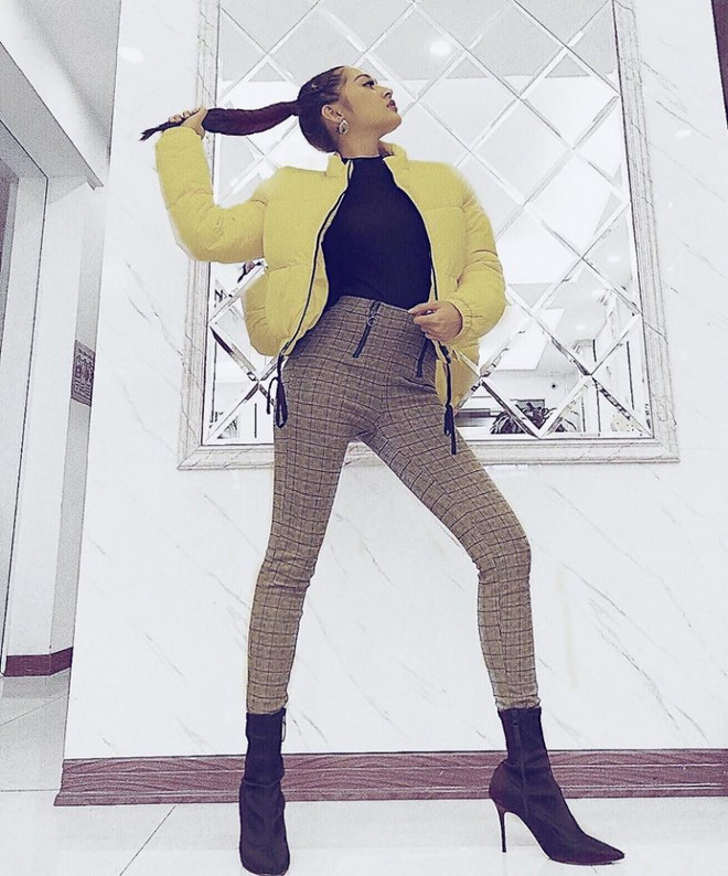 Tăng Thanh Hà “đọ sắc” Minh Triệu, Phạm Hương hóa tiểu thư điệu đà ảnh 10