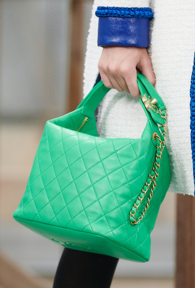 Mê mẩn những chiếc túi xách cực phẩm cho mùa Xuân Hè 2020 ảnh 3