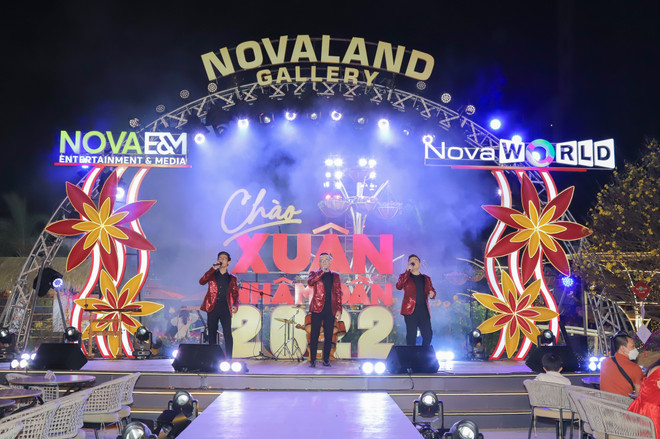 Nhiều điểm mới, lạ trong Hội hoa Xuân 2022 tại Novaland Gallery ảnh 6