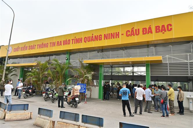 Quảng Ninh dừng hoạt động chốt kiểm soát khai báo y tế ra, vào tỉnh ảnh 1