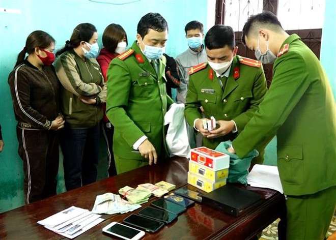 Quảng Bình phá đường dây đánh bạc giao dịch gần 3 tỷ đồng mỗi ngày ảnh 1