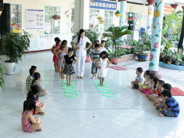 TP Hồ Chí Minh sẽ thí điểm nhận giữ trẻ từ 6-18 tháng tuổi ảnh 1