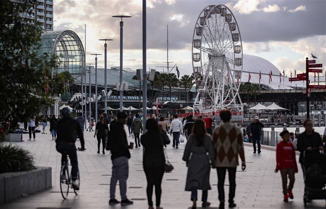 Hàn Quốc hướng dẫn phòng dịch bãi biển, Australia nới lỏng giãn cách ảnh 2