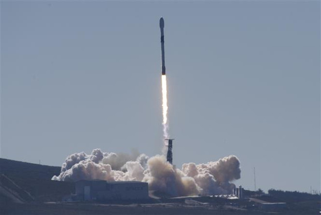 Space X phóng thành công thêm 47 vệ tinh Internet lên quỹ đạo ảnh 1
