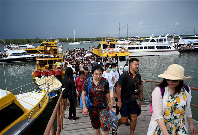 Indonesia hoãn kế hoạch mở cửa "thiên đường" Bali đón khách quốc tế ảnh 1