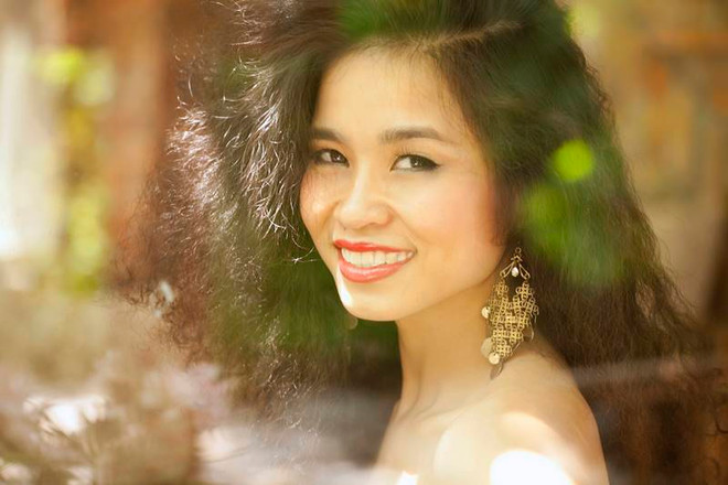 Ca sỹ Đồng Lan: Cô gái du mục còn sót lại giữa nền âm nhạc thời đại ảnh 1