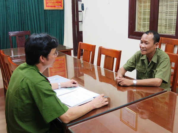 Hà Nội: Triệt phá cơ sở chuyên sản xuất biển kiểm soát giả ảnh 1