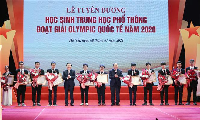 Thủ tướng tuyên dương học sinh Trung học đoạt giải Olympic quốc tế ảnh 2