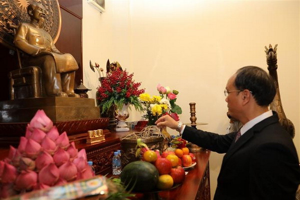 Đảng bộ tại Campuchia dâng hương tưởng niệm Chủ tịch Hồ Chí Minh ảnh 1