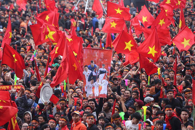 Hào quang showbiz chưa bao giờ cản bước cầu thủ U23 Việt Nam ảnh 1