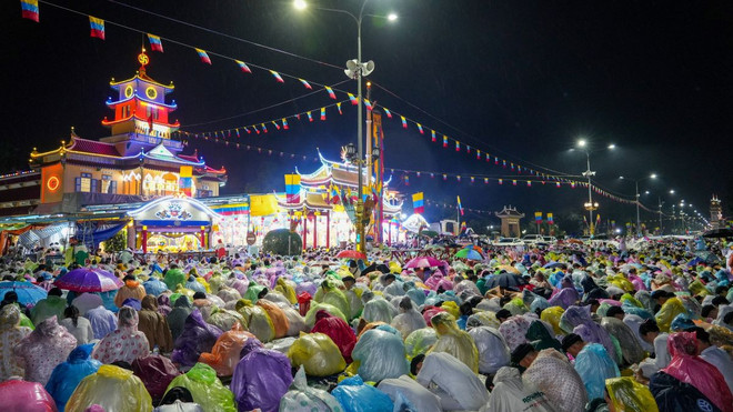 ttxvn-dai_le_hoi_yen_dieu_tri_cung_dao_cao_dai_tay_ninh (19.jpg