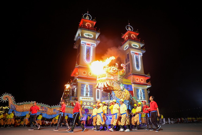 ttxvn-dai_le_hoi_yen_dieu_tri_cung_dao_cao_dai_tay_ninh (13).jpg