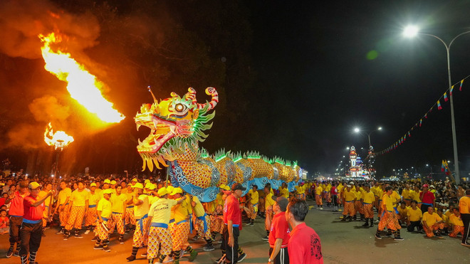 ttxvn-dai_le_hoi_yen_dieu_tri_cung_dao_cao_dai_tay_ninh (14).jpg