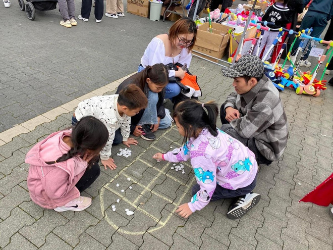 ttxvn-nguoi viet tai duc2.jpg