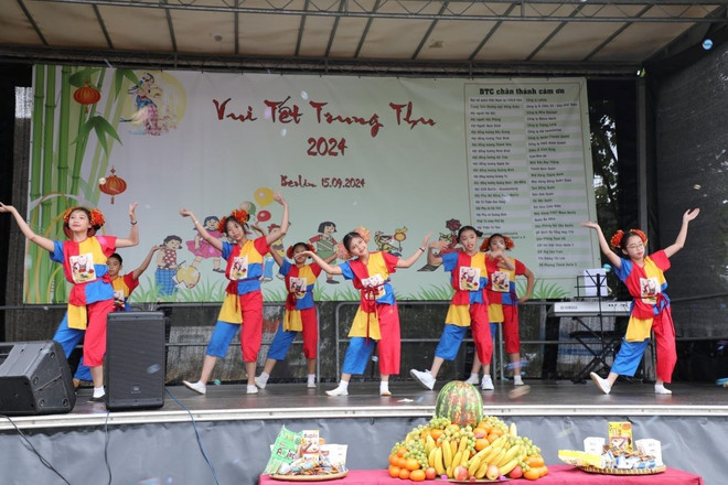 ttxvn-nguoi viet tai duc3.jpg