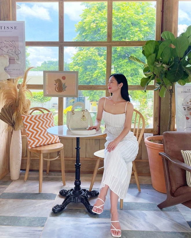 Ngắm trang phục đời thường của sao Việt trong những ngày giãn cách ảnh 11