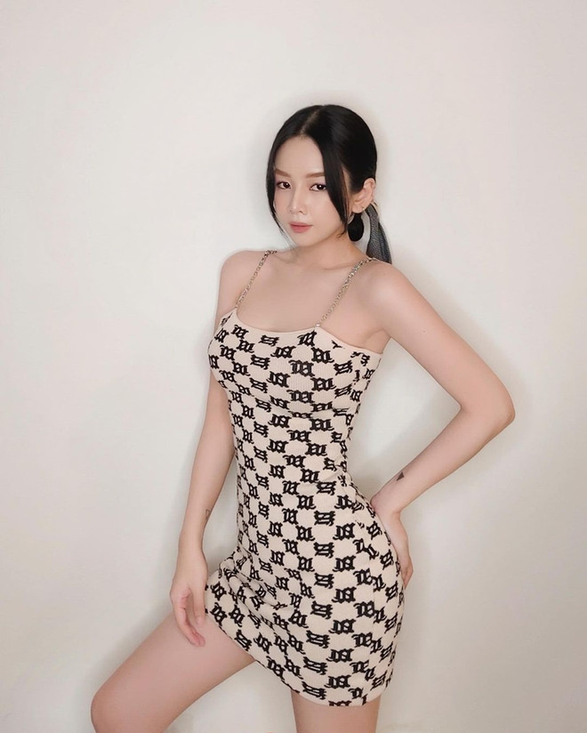 Ngắm trang phục đời thường của sao Việt trong những ngày giãn cách ảnh 5