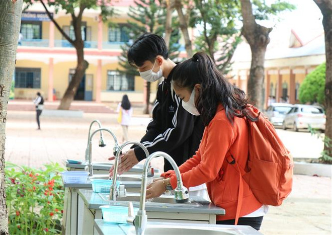 Kỳ thi tốt nghiệp THPT: Đảm bảo cấp cứu y tế và phòng dịch COVID-19 ảnh 1