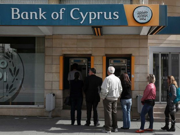 Ngân hàng Cyprus phát hành đợt cổ phiếu trị giá 1 tỷ euro ảnh 1