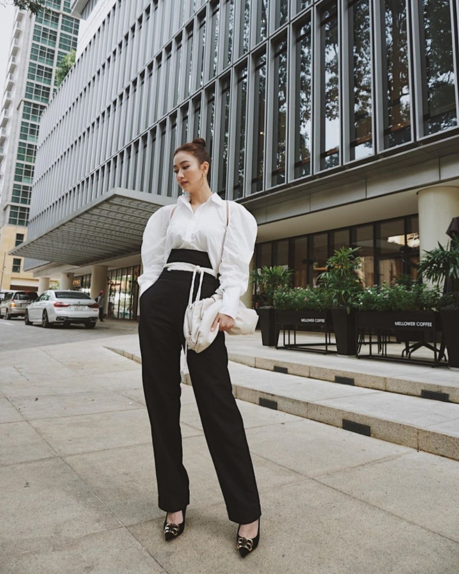 7 gợi ý phối trang phục với sơmi trắng cho mùa Hè từ các mỹ nhân Việt ảnh 14