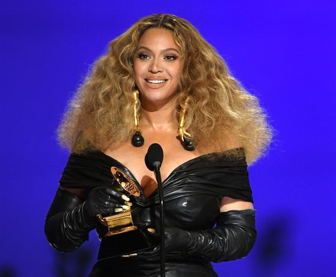 Sự lên ngôi của phái đẹp tại lễ trao giải Grammy 2021 ảnh 3