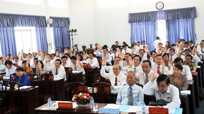 Kỳ họp thứ 12 HĐND Long An kiện toàn công tác nhân sự ảnh 1