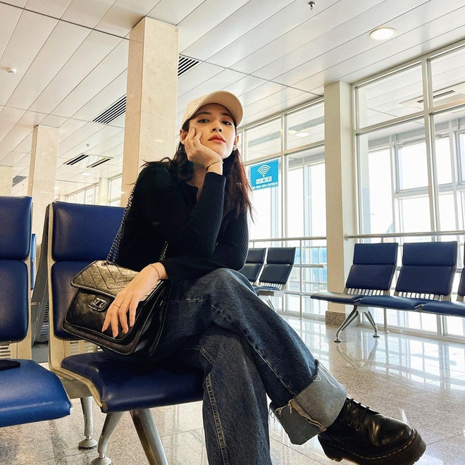 Phong cách bánh bèo phủ sóng street style của dàn sao Việt ảnh 19