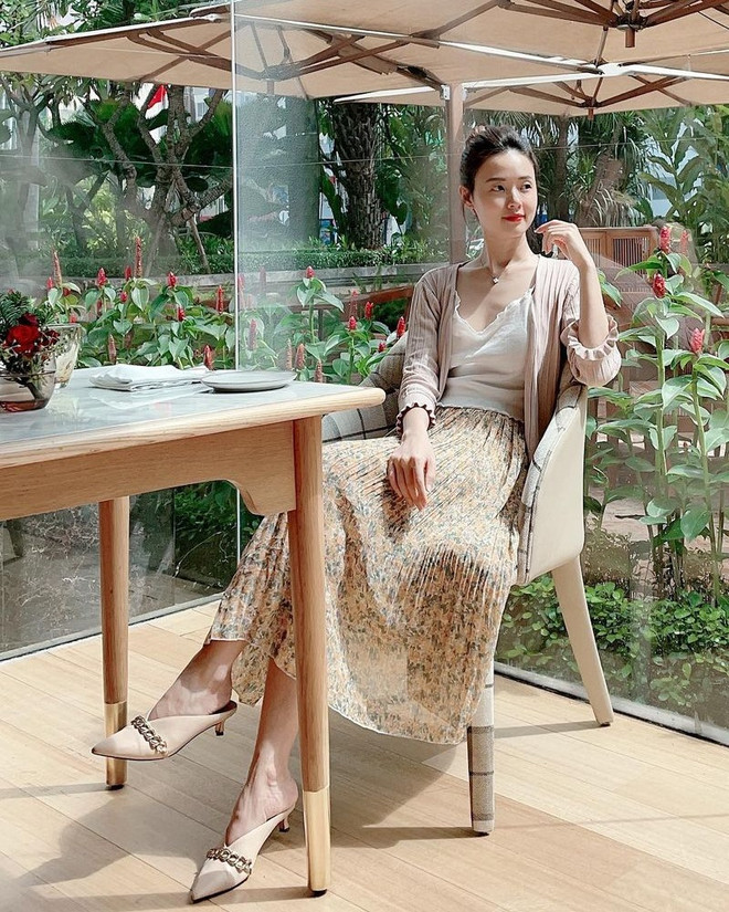 Phong cách bánh bèo phủ sóng street style của dàn sao Việt ảnh 4