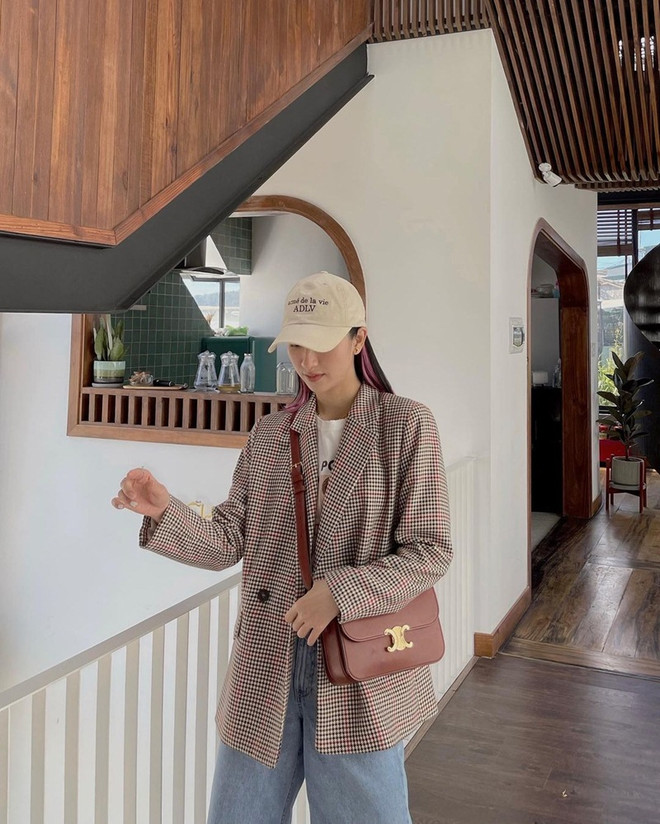 Phong cách bánh bèo phủ sóng street style của dàn sao Việt ảnh 20