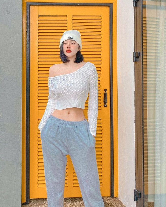 Phong cách bánh bèo phủ sóng street style của dàn sao Việt ảnh 25