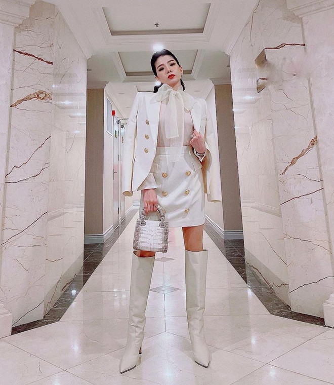 Phong cách bánh bèo phủ sóng street style của dàn sao Việt ảnh 13