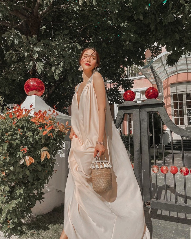 Phong cách bánh bèo phủ sóng street style của dàn sao Việt ảnh 1