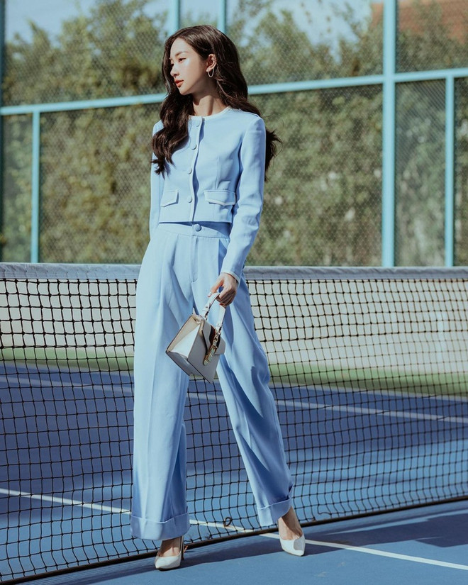 Phong cách bánh bèo phủ sóng street style của dàn sao Việt ảnh 8