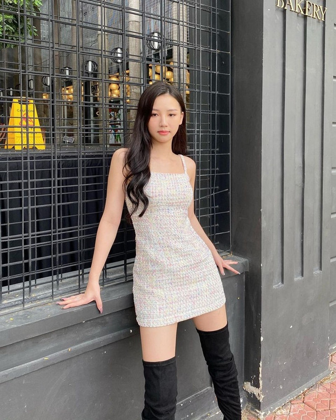 Phong cách bánh bèo phủ sóng street style của dàn sao Việt ảnh 14