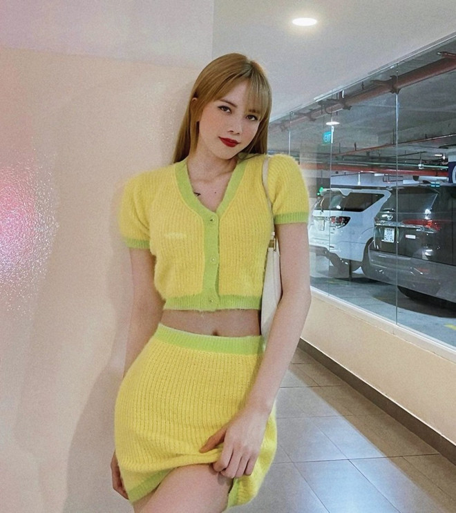 Phong cách bánh bèo phủ sóng street style của dàn sao Việt ảnh 7