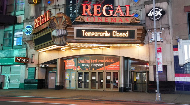 Doanh thu phòng vé của Hollywood thấp nhất gần 40 năm vì COVID-19 ảnh 1