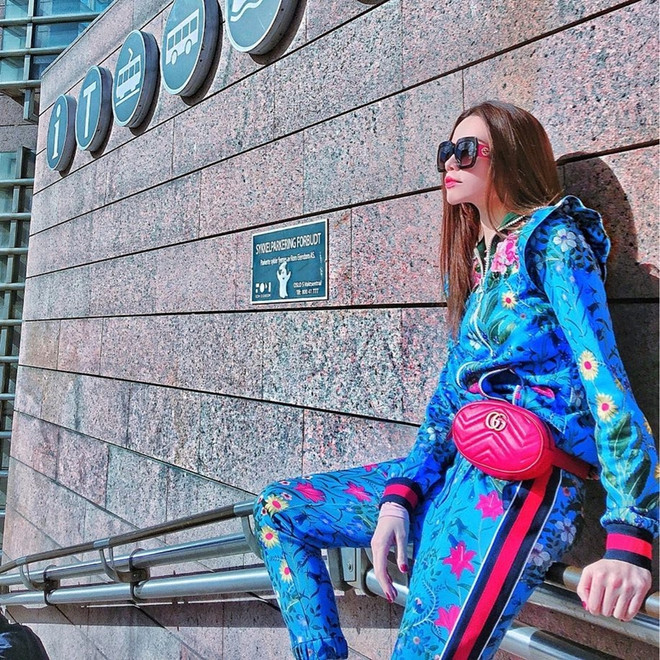 Mỹ nhân Việt biến tấu sơmi sành điệu trên sàn diễn street style ảnh 15