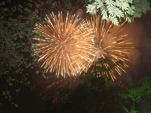 Hà Nội rạo rực chuyển mình sang năm mới Giáp Ngọ ảnh 1